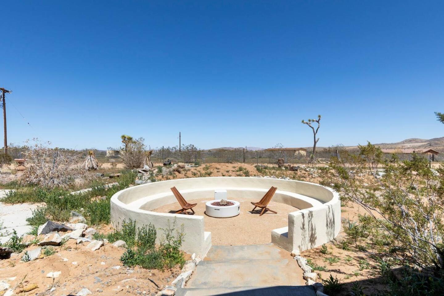 Starlight Mesa In Joshua Tree With Fire Pit Circle And Privacy Villa Yucca Valley Exteriör bild